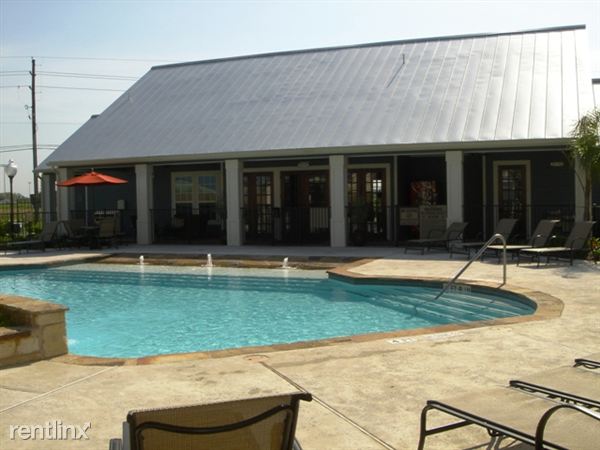 Building Photo - 10855 Eagle Dr