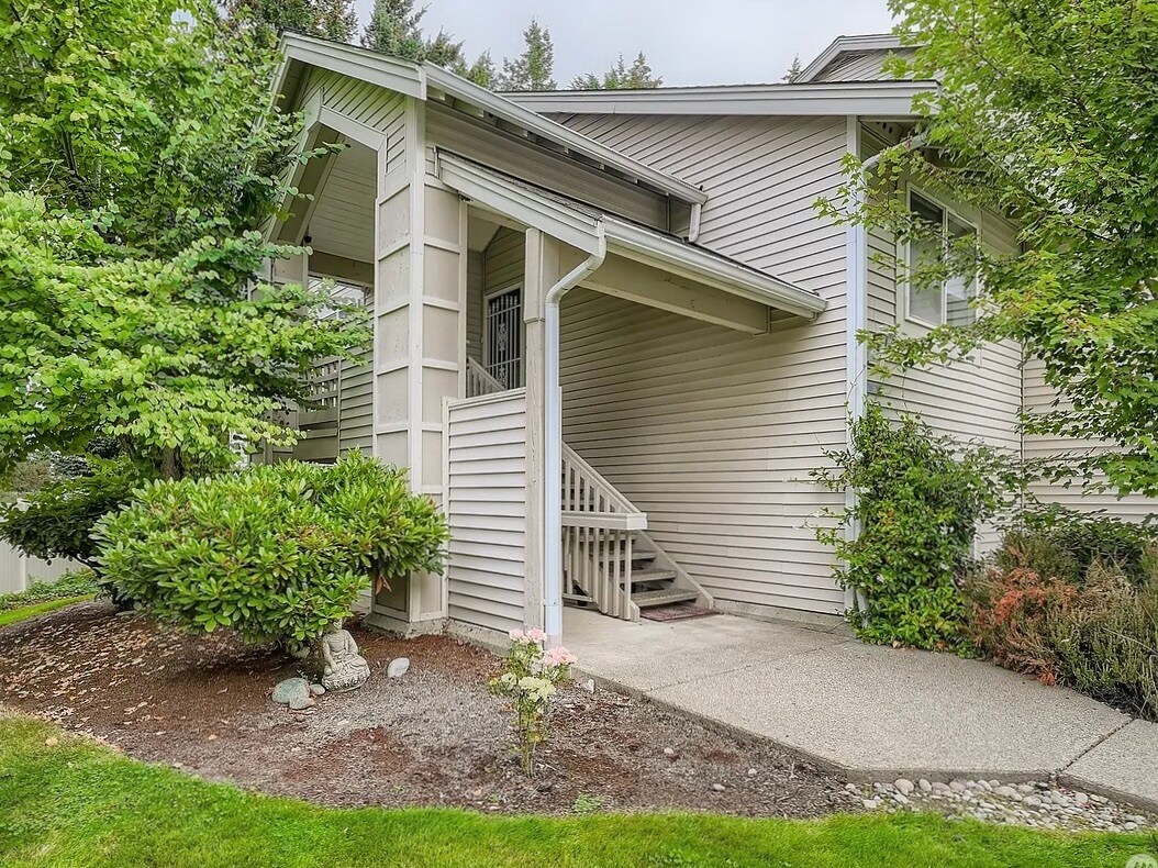Foto principal - 4200 Smithers Ave S