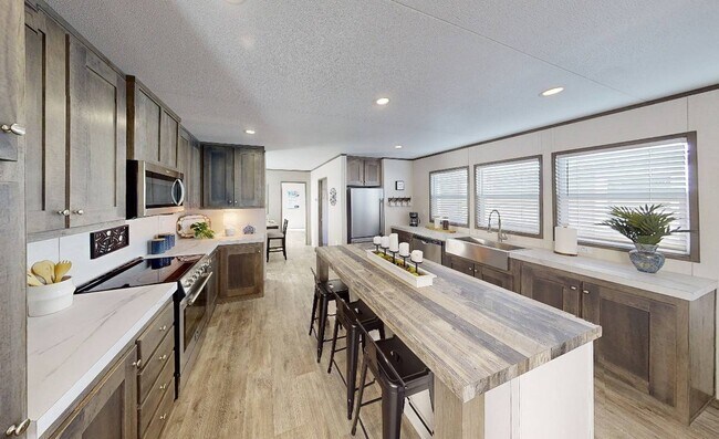 Foto del edificio - 124 Whitney Bnd Rd