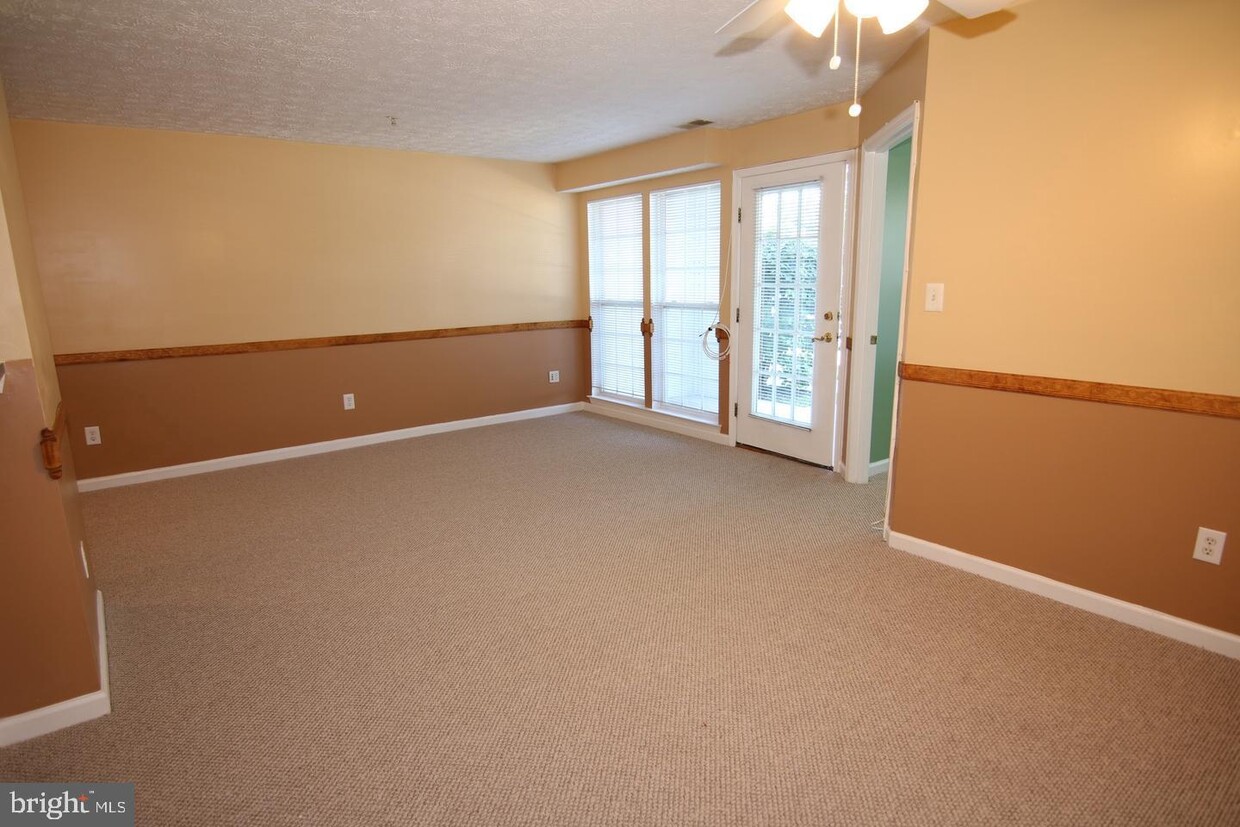 701 Harvest Run Dr Unit 101, Odenton, MD 21113 Room for Rent in
