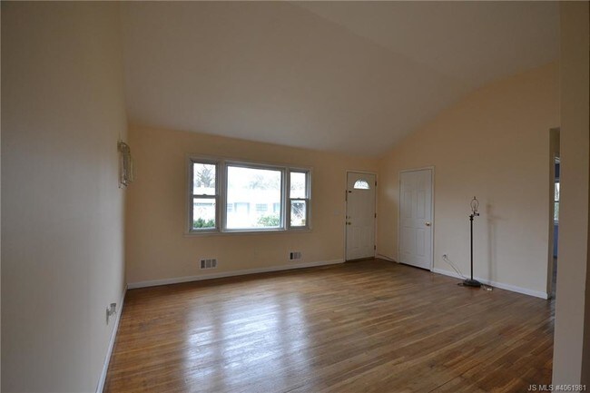 Building Photo - 120 W Long Branch Ave