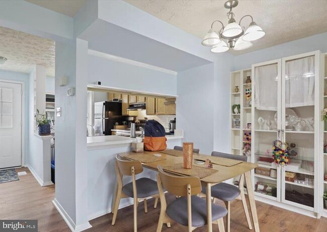 Building Photo - 1654 Devil Ln