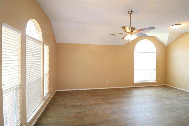 Foto del edificio - 8520 Rock Creek Dr