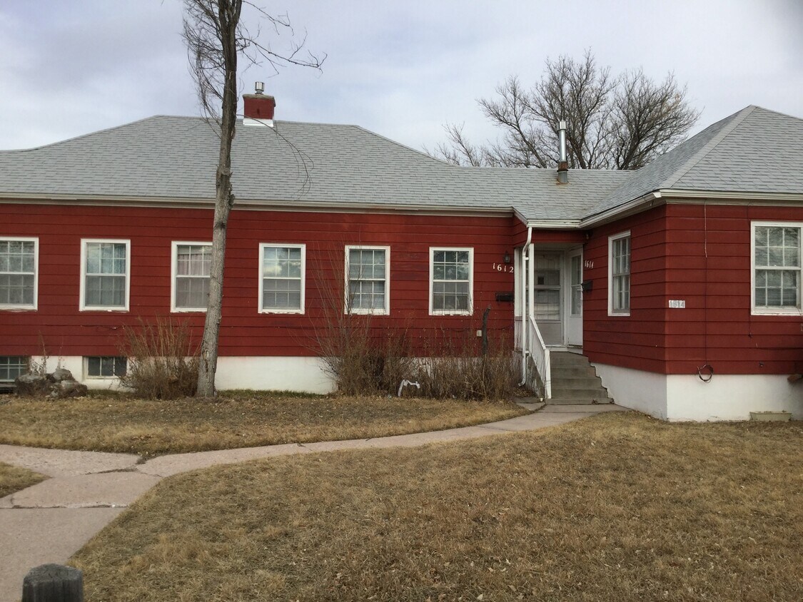 Primary Photo - 2 BEDROOM, 1 BATHROOM APARTMENT