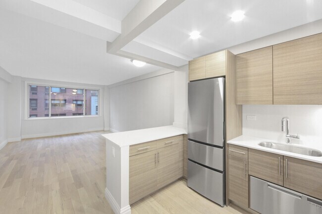 Foto del edificio - 340 E 51st St