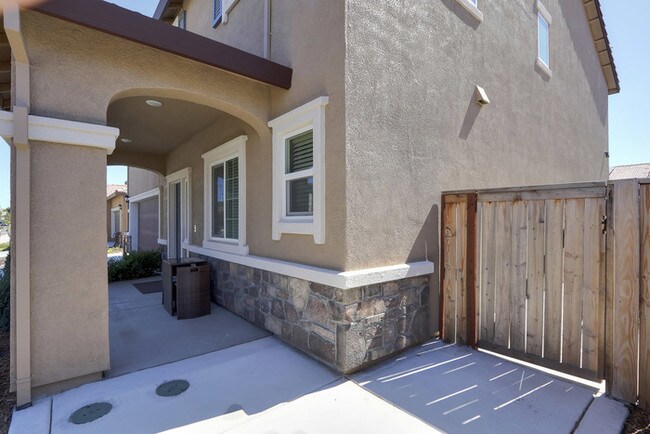 Building Photo - 5762 Van Eyck Way