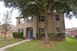 Building Photo - 1996 Leisure Ln