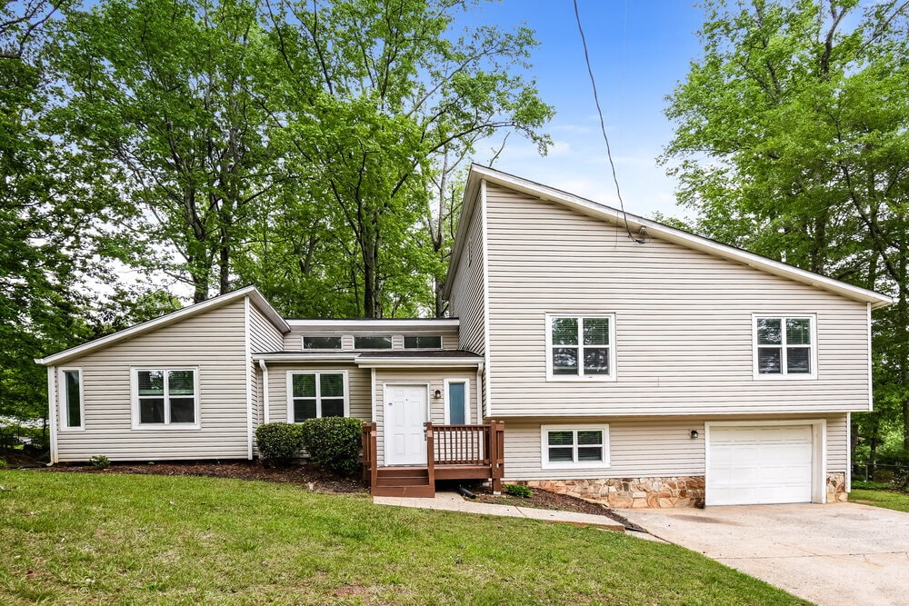 Primary Photo - 6513 Mitchell Ln SW