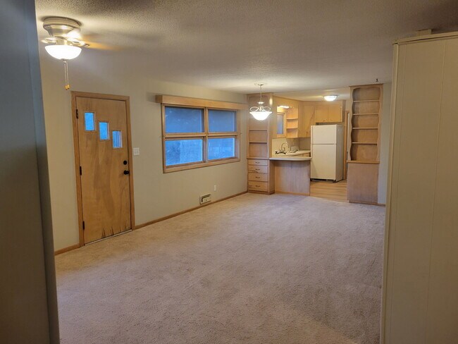 Foto del edificio - 108 Laurel Ct