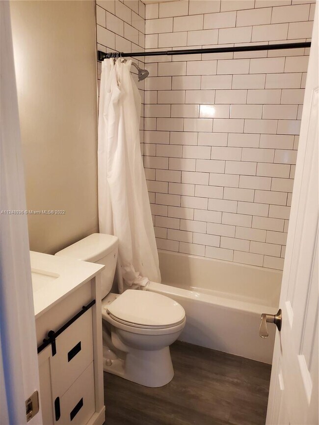 Foto del edificio - 8977 SW 123rd Ct