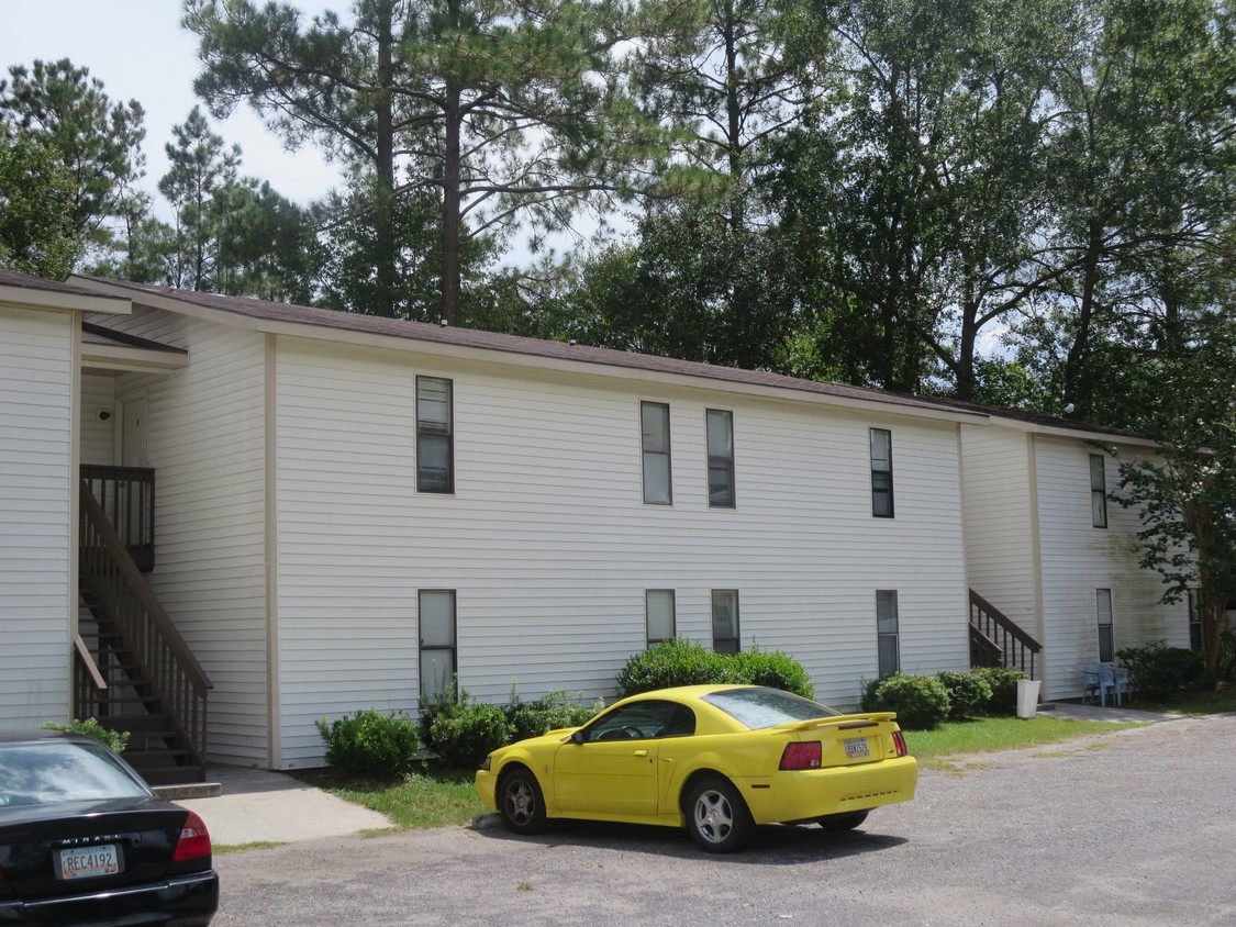 Primary Photo - Forrestwood Apartments