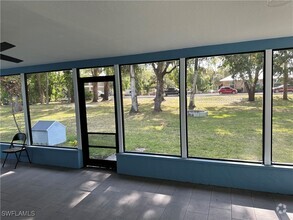 Building Photo - 265 Fort Thompson Ave