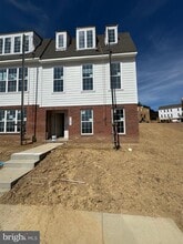 Building Photo - 3121 Overlook Dr