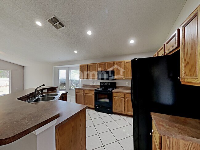 Foto del edificio - 503 Tree Shore Dr