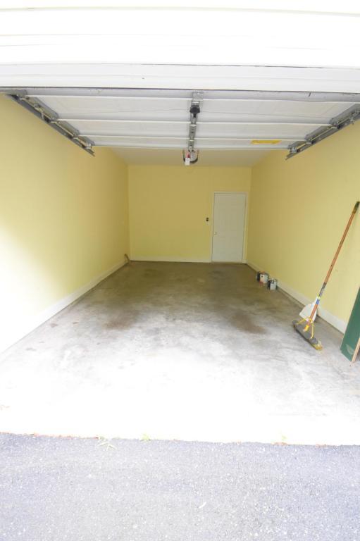 Foto del edificio - 16423 Golden River Ln