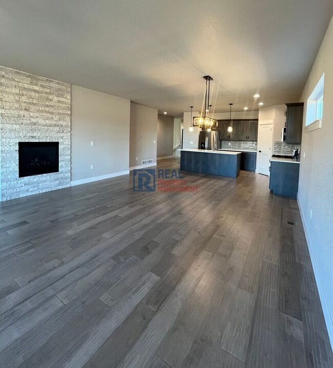 Foto del edificio - 1912 Tidewater Ln