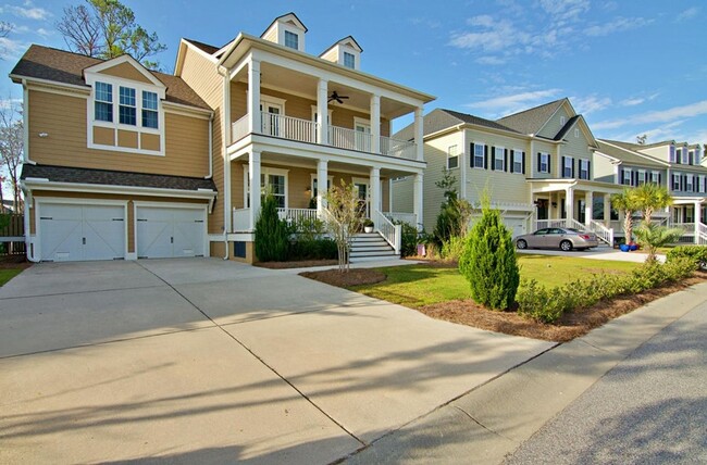 Building Photo - 6 Bedroom 5 Bath House in Dunes West - Mou...
