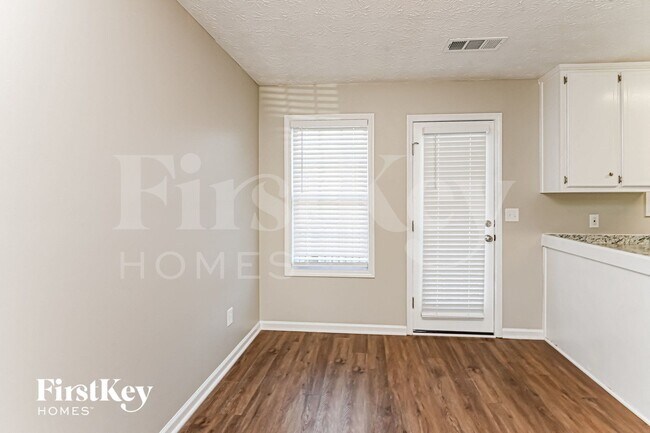 Foto del edificio - 344 Mary Alice Dr