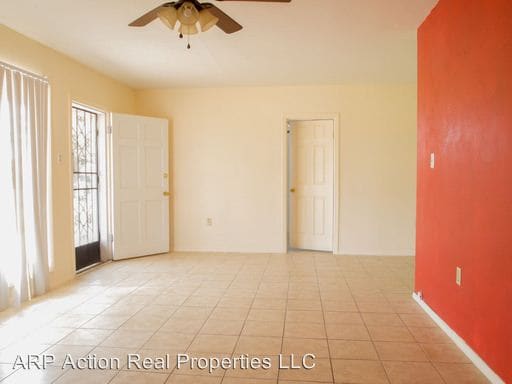 Building Photo - 4725 Guadalupe Dr