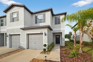 Building Photo - 10432 Shady Preserve Dr