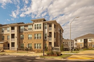 Building Photo - Clairmont at Crabtree
