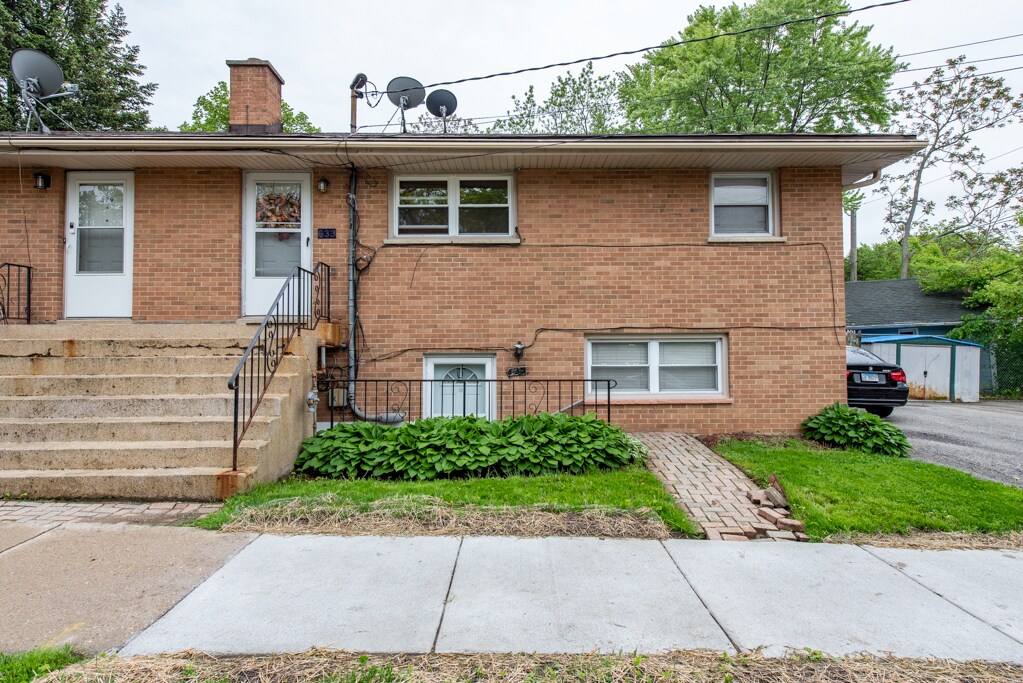 Primary Photo - 635 Franklin St