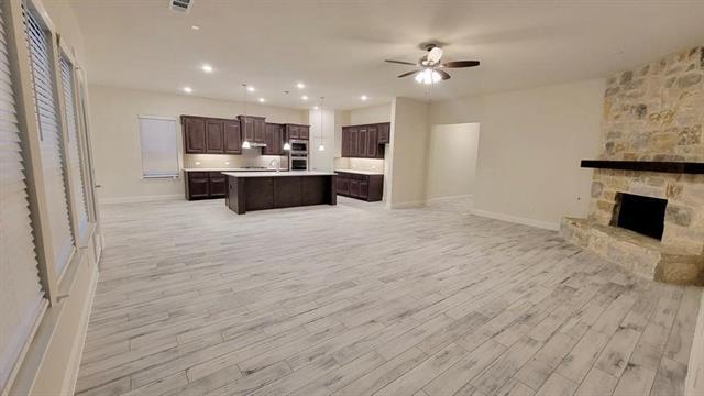 Foto del edificio - 16917 Eastbrook Dr