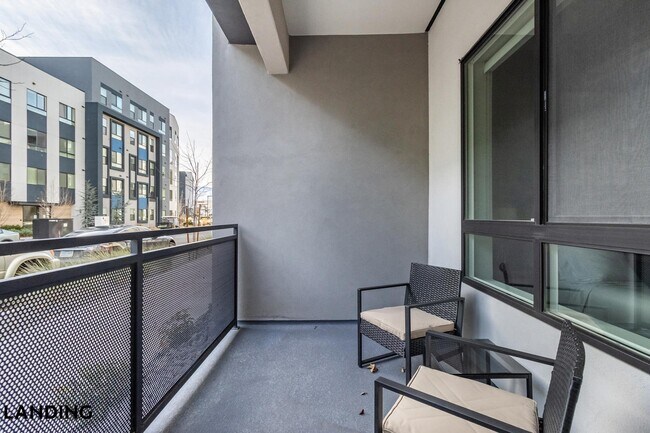 Building Photo - 2060 Experience Ave
