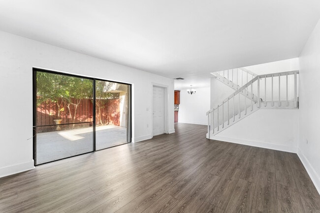 Building Photo - 1700 Embassy Dr