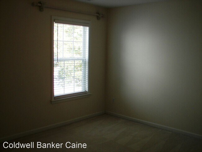 Foto del edificio - 4 br, 2.5 bath House - 6 Landstone Ct