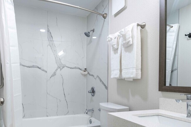 Foto del edificio - Furnished Studio-Columbia - West - Stoneridge Dr.