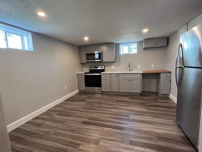 Foto del edificio - 1010 Cody St