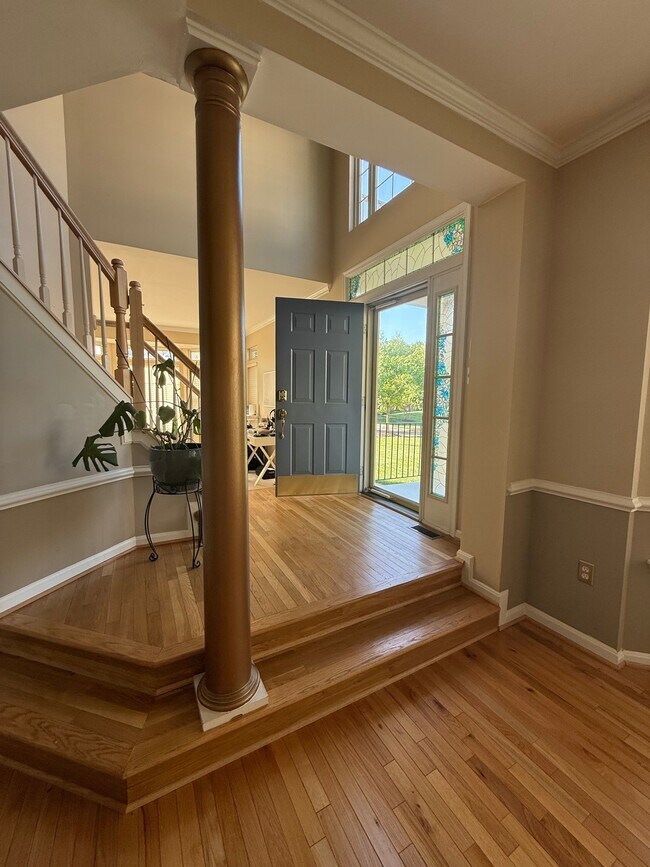 Foto del edificio - 2037 Woodshade Ct