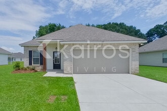 Building Photo - 105 Rainfall Ln