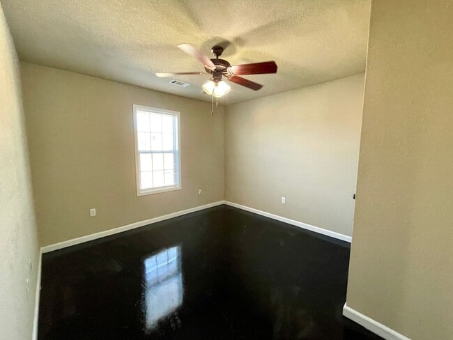 Building Photo - 5306 Apt Dr