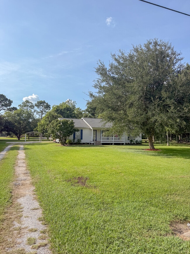 Building Photo - 3562 Grand Point Hwy