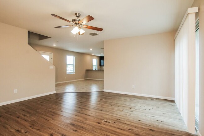 Foto del edificio - 8225 W Illini St