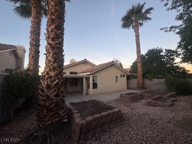 Foto del edificio - 2455 Avenida Sol