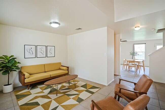 Foto del edificio - 714 Lavaca Loop