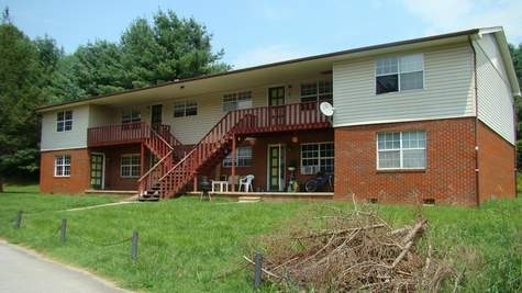 Primary Photo - 142 Spears Ave