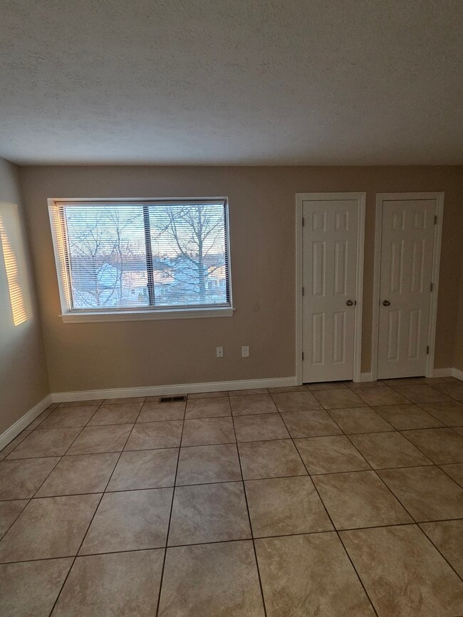 Building Photo - 38280 North Ln