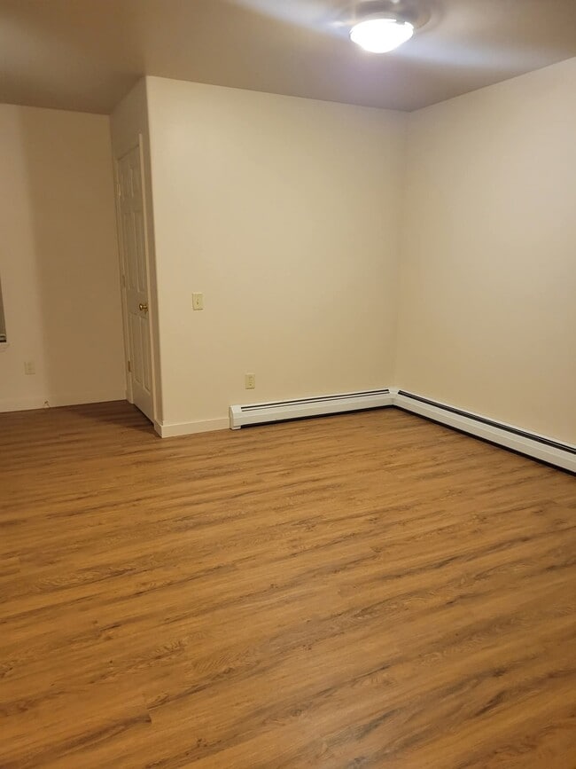 Living room - 104 7th St