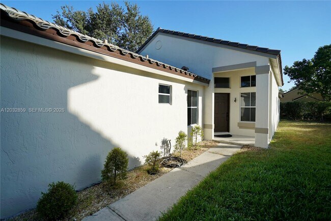 Foto del edificio - 658 Stanton Dr