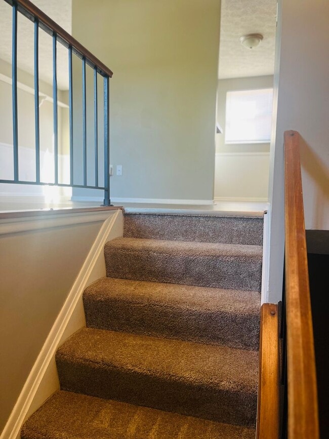 Photo - Hillview 3BR with Finished Basement & Big ... House
