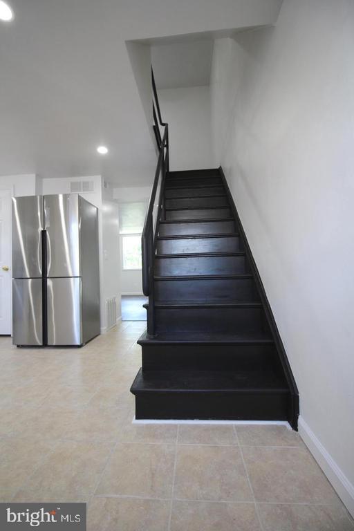 Building Photo - 523 Carlsbad Ct