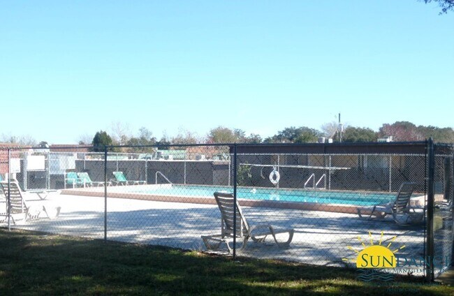 Foto del edificio - Cozy 2 Bedroom Condo in Spanish Villas!