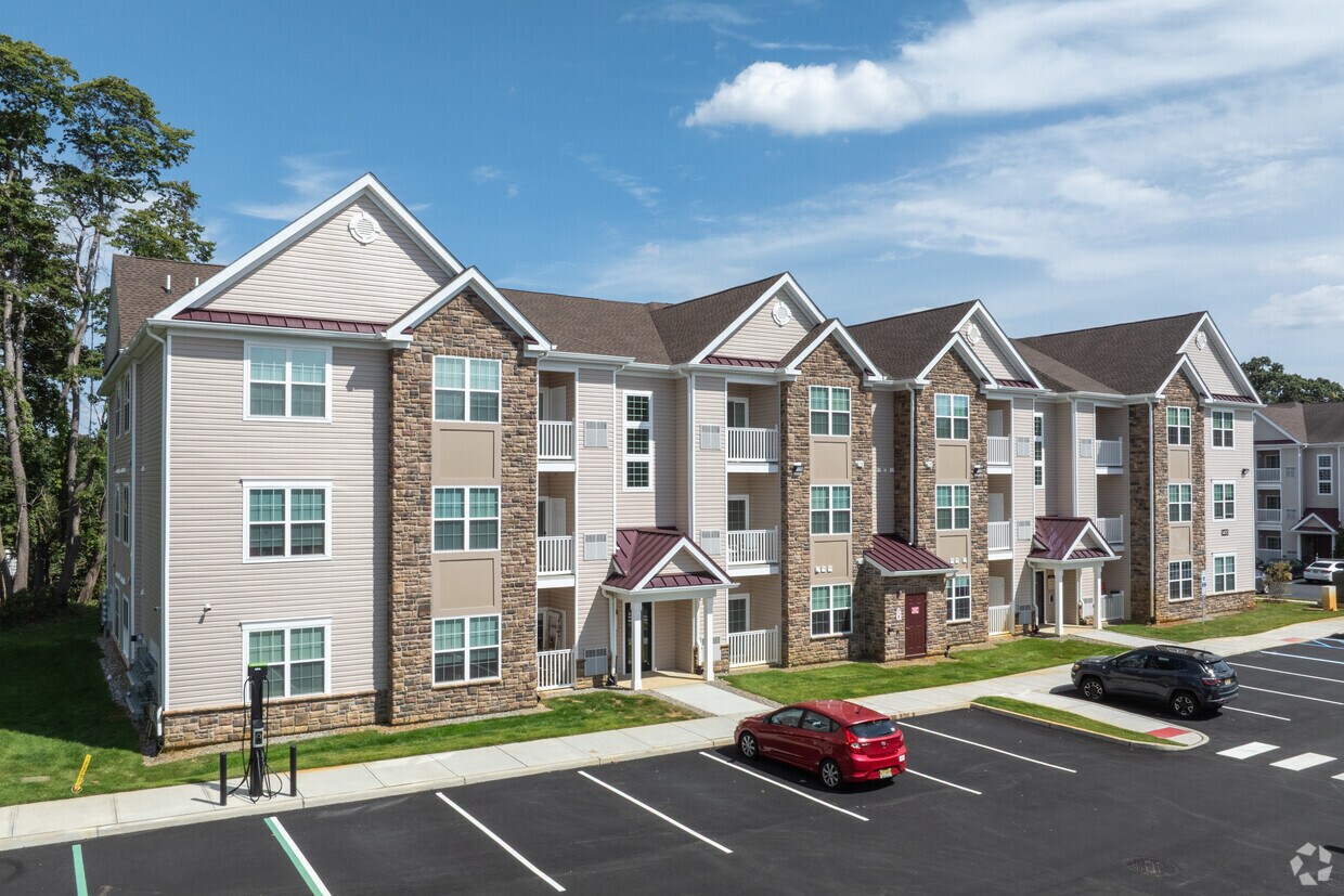 Building Photo - Phase III of Laurel Green