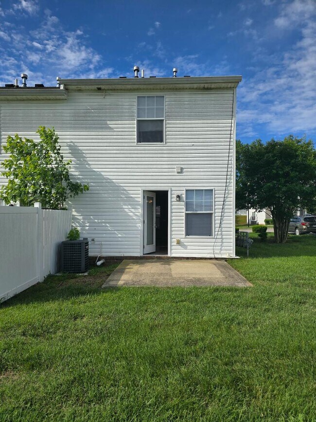 Building Photo - 117 Kathryn Ct