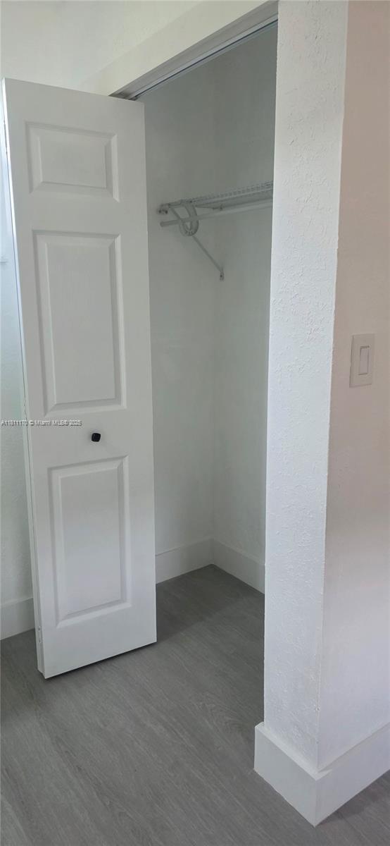 Foto del edificio - 2460 SW 15th St