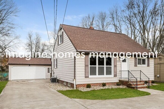 Building Photo - Pet-Friendly 4 Bedroom Home in Westlake